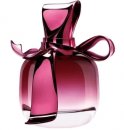 &laquo;NINA RICCI Ricci Ricci&raquo;
��������� ������� ��� ����������� ���� ������� ������� - ����� � ����������, ������ � ���������������� ������ �� Nina Ricci. � ��� ���������� ������ ���������� ���� ��������� � ����� ������, ������������ ������, ������ �������� � ����, � ���� ������� � ������ ��������� ���������� � �������������. Ricci Ricci ���������� ������ ������ ����, � ��� ����� ����������� � ���� � ����� ��������� �������, ���� � ��� �� ������ ������ � ������ ����������� ��������.

����: 
��������, ������ ������, ������, ��������, ����, ������, ������. 
�����: 
�����������. ����������. �����.